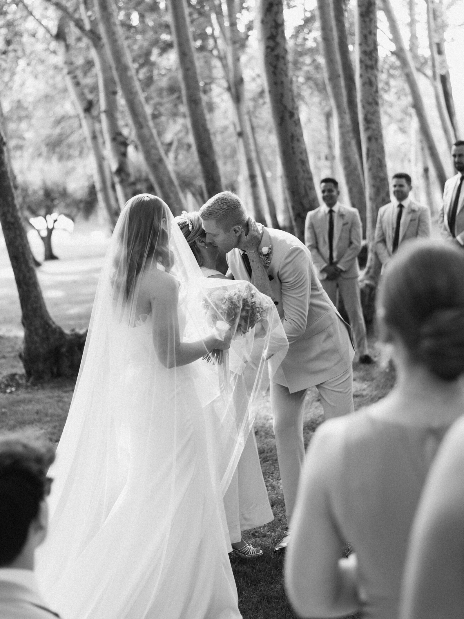 Wedding photographer in Barcelona at La Farinera with luxury wedding style
