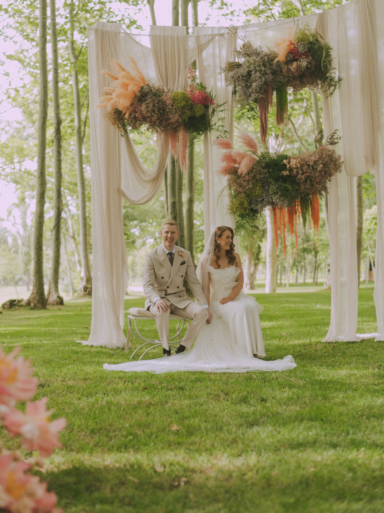 Wedding photographer in Barcelona at La Farinera with vintage wedding photography