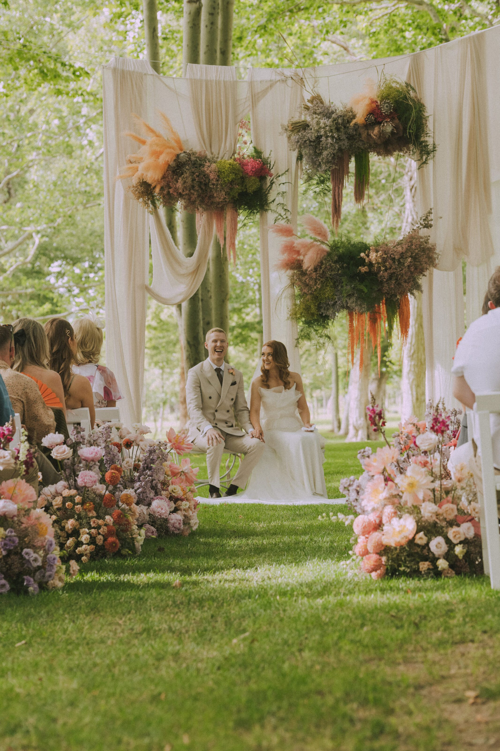Wedding photographer in Barcelona at La Farinera with candid approach