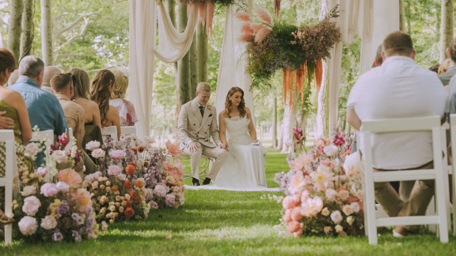 Wedding photographer in Barcelona at La Farinera with analog techniques