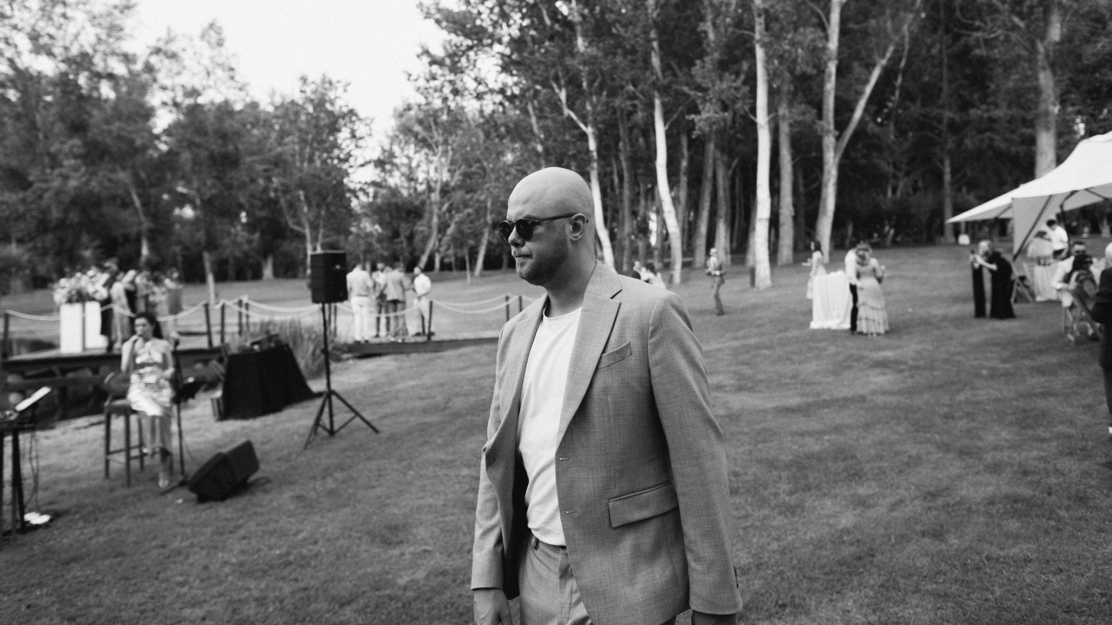 Wedding photographer in Barcelona at La Farinera with analog wedding style Spain