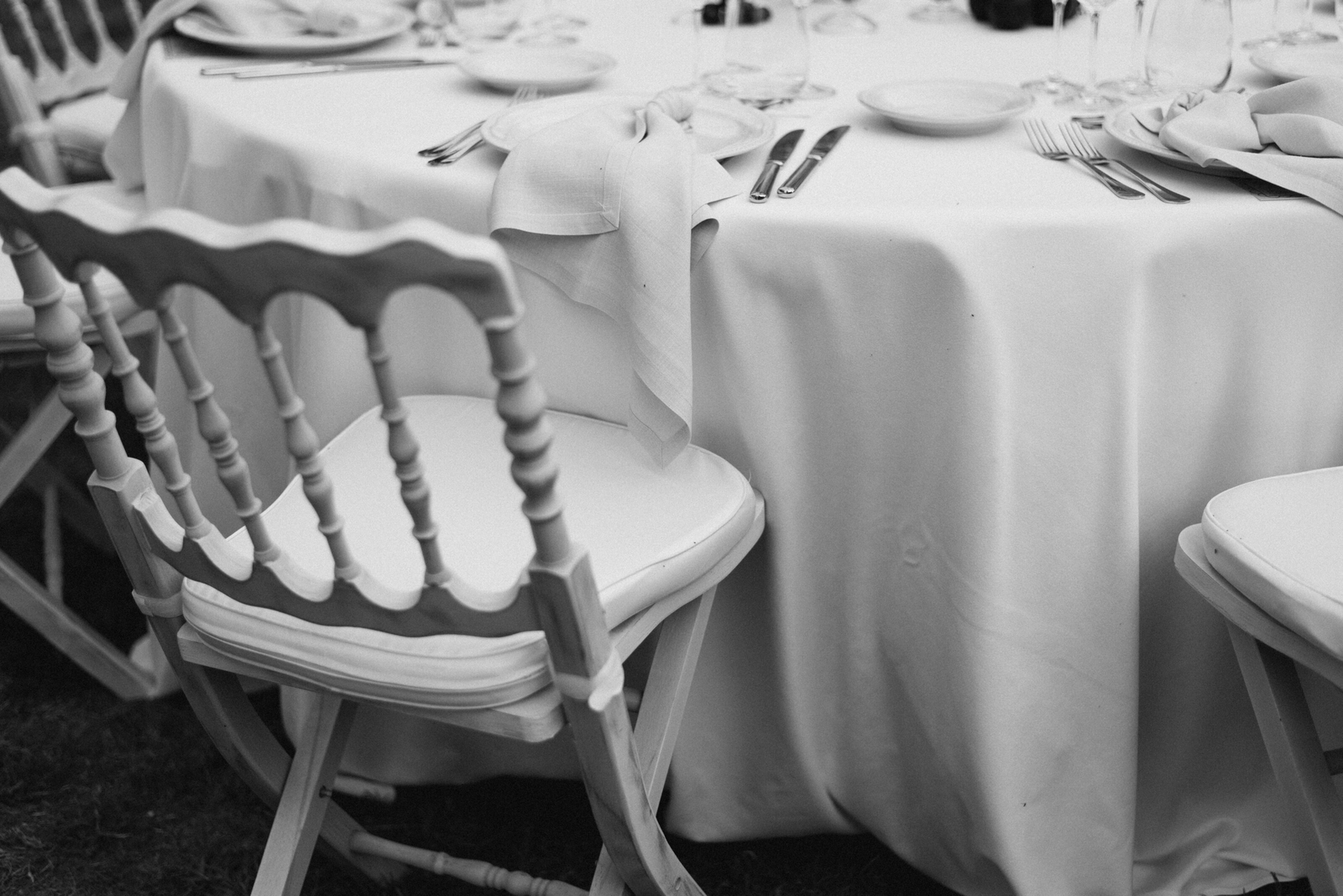 Wedding photographer in Barcelona at La Farinera with vintage wedding photographer Barcelona