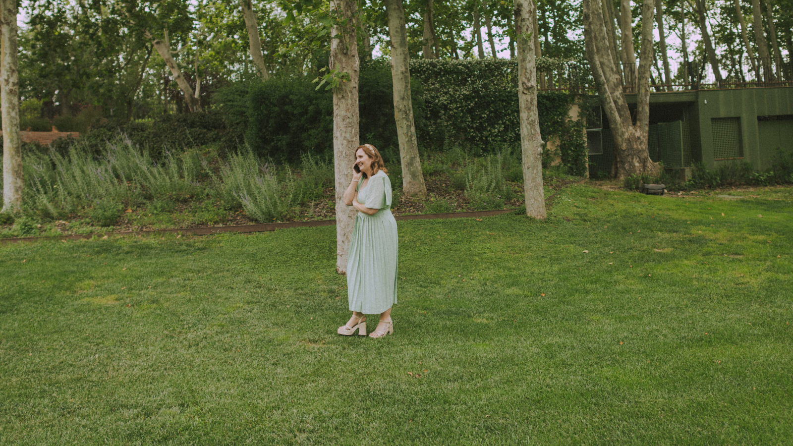 Wedding photographer in Barcelona at La Farinera with professional wedding photographer