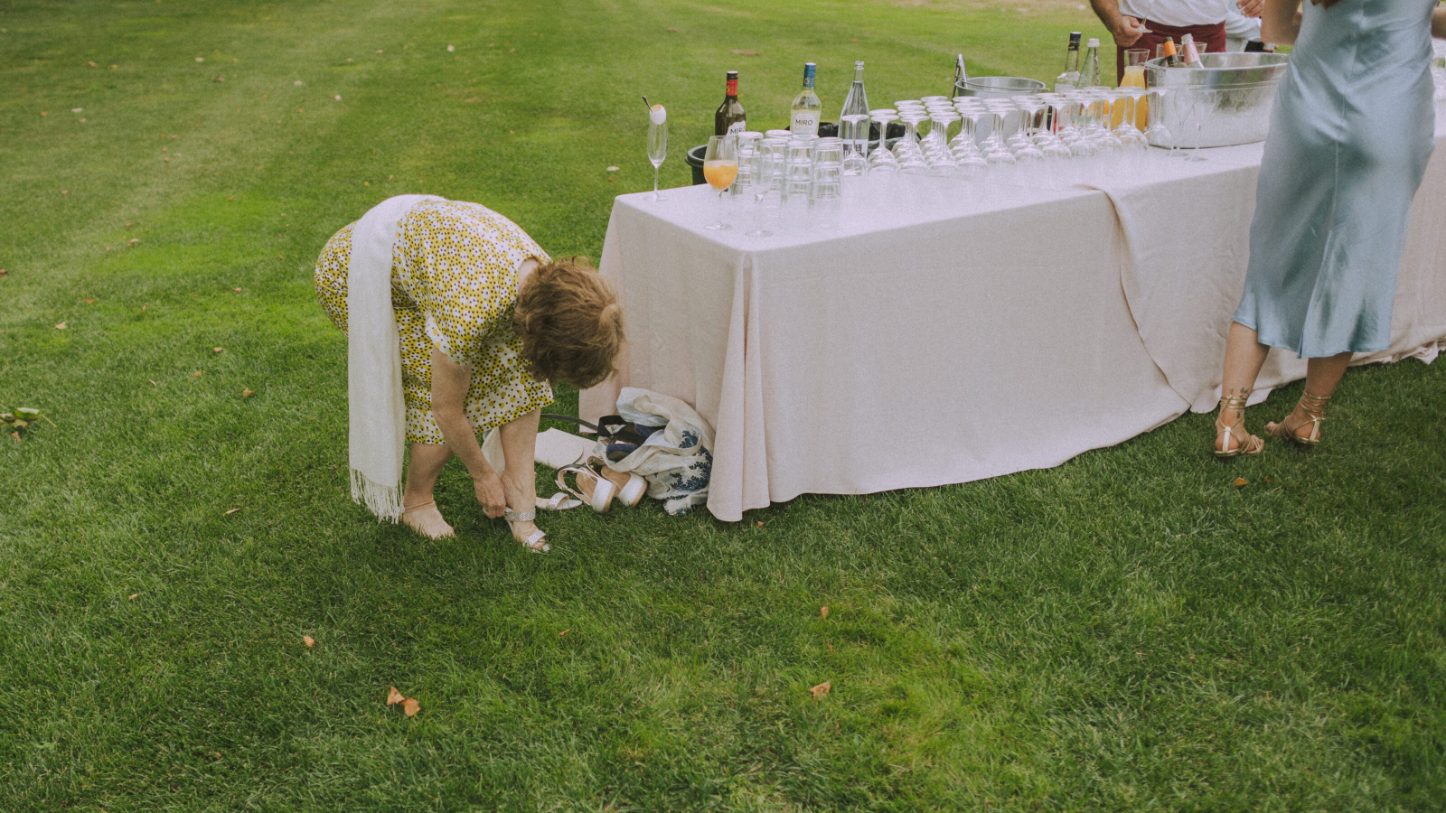 Wedding photographer in Barcelona at La Farinera with vintage wedding photographer