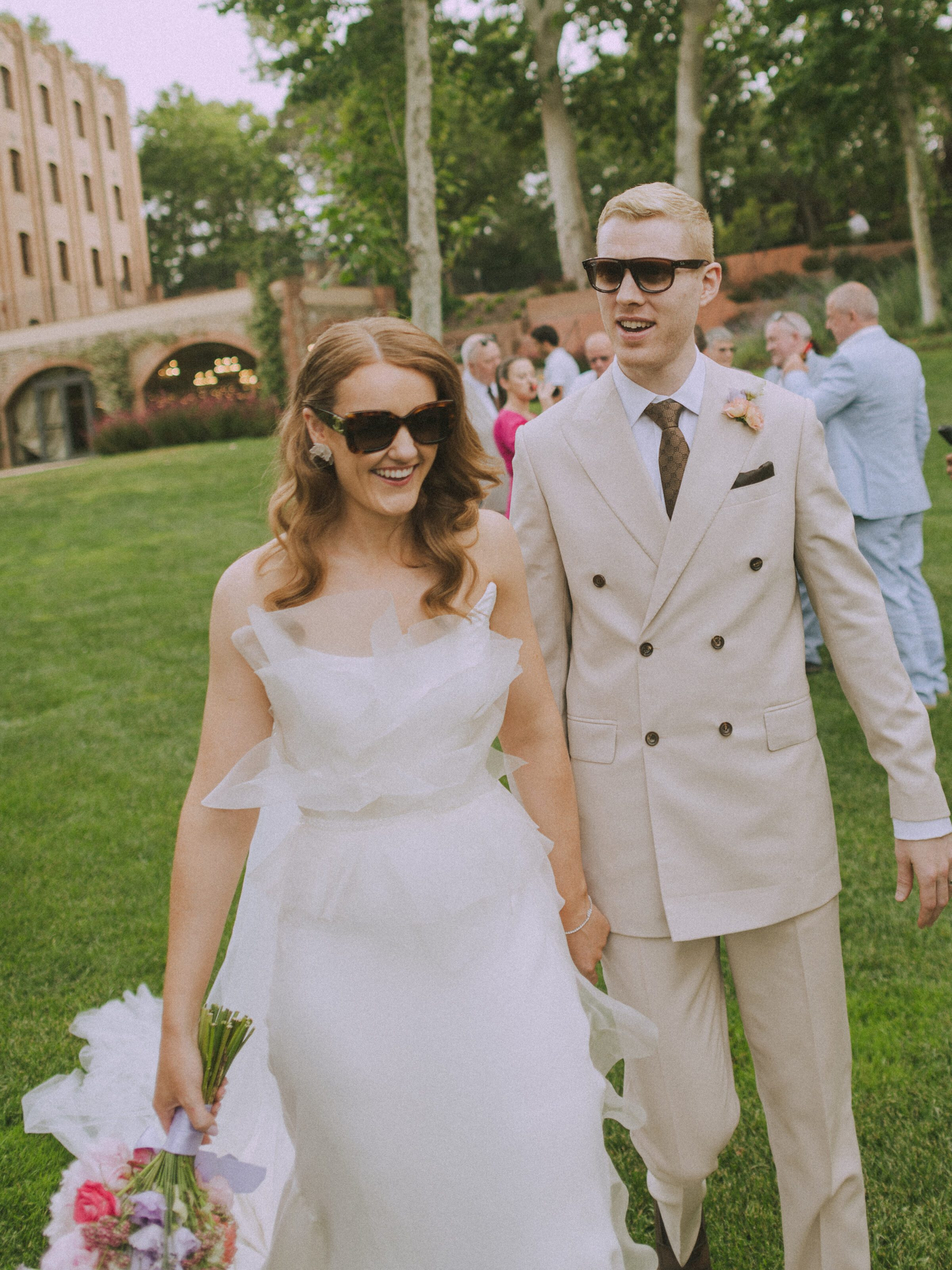 Wedding photographer in Barcelona at La Farinera with vintage wedding photo