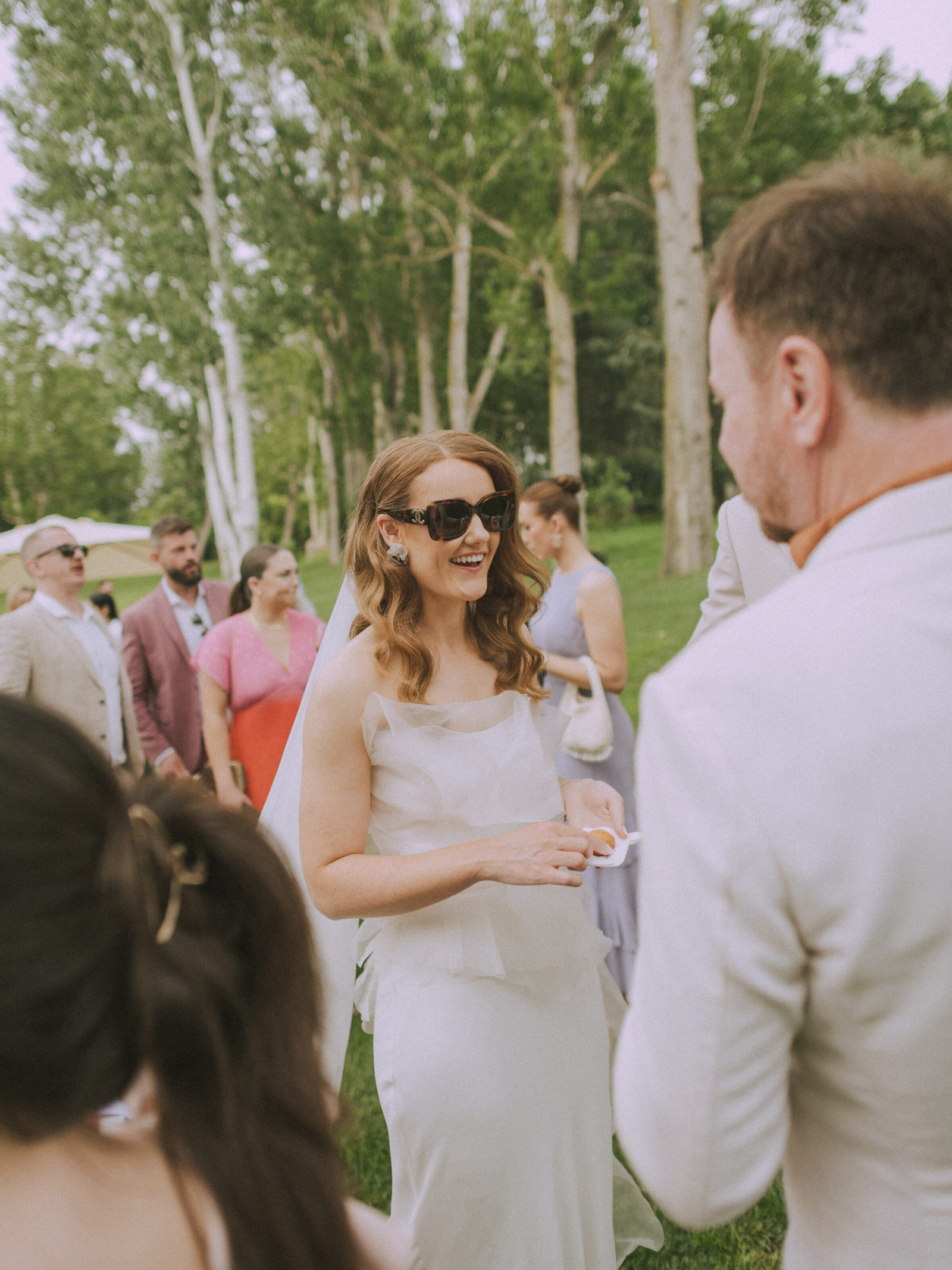 Wedding photographer in Barcelona at La Farinera with candid wedding style