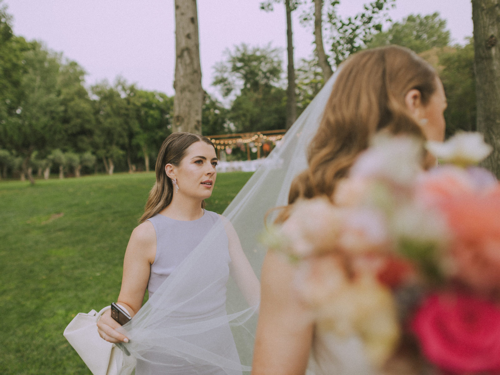 Wedding photographer in Barcelona at La Farinera with professional style