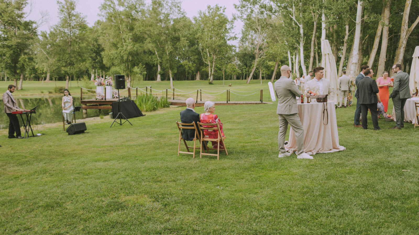 Wedding photographer in Barcelona at La Farinera with authentic wedding photographer Catalonia