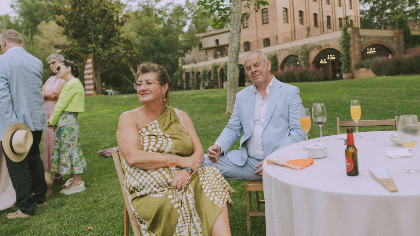 Wedding photographer in Barcelona at La Farinera with vintage wedding photo Catalonia