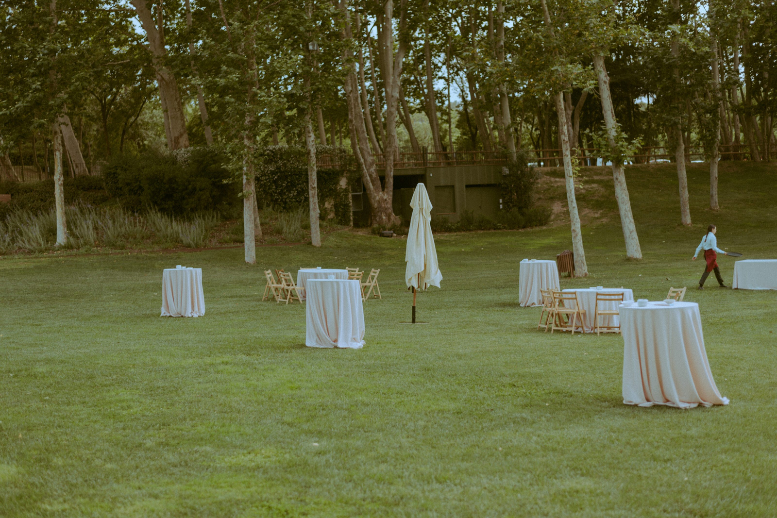 Wedding photographer in Barcelona at La Farinera with luxury wedding look Barcelona