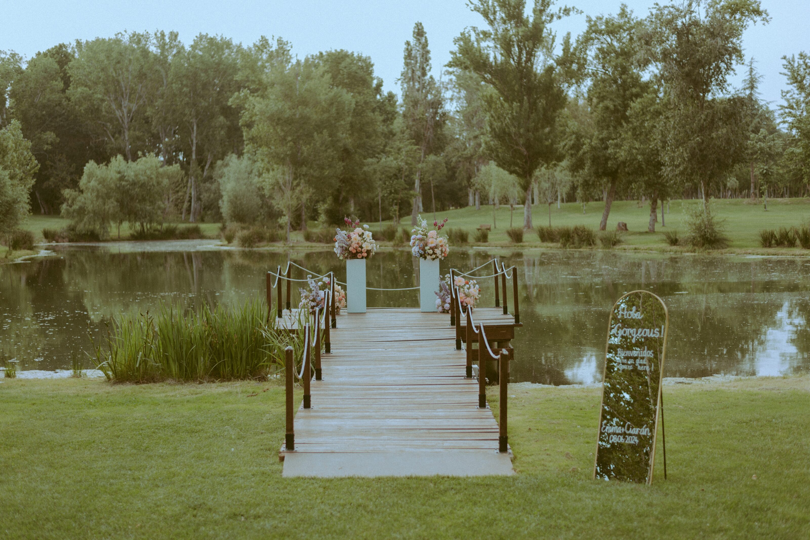 Wedding photographer in Barcelona at La Farinera with vintage wedding look Barcelona