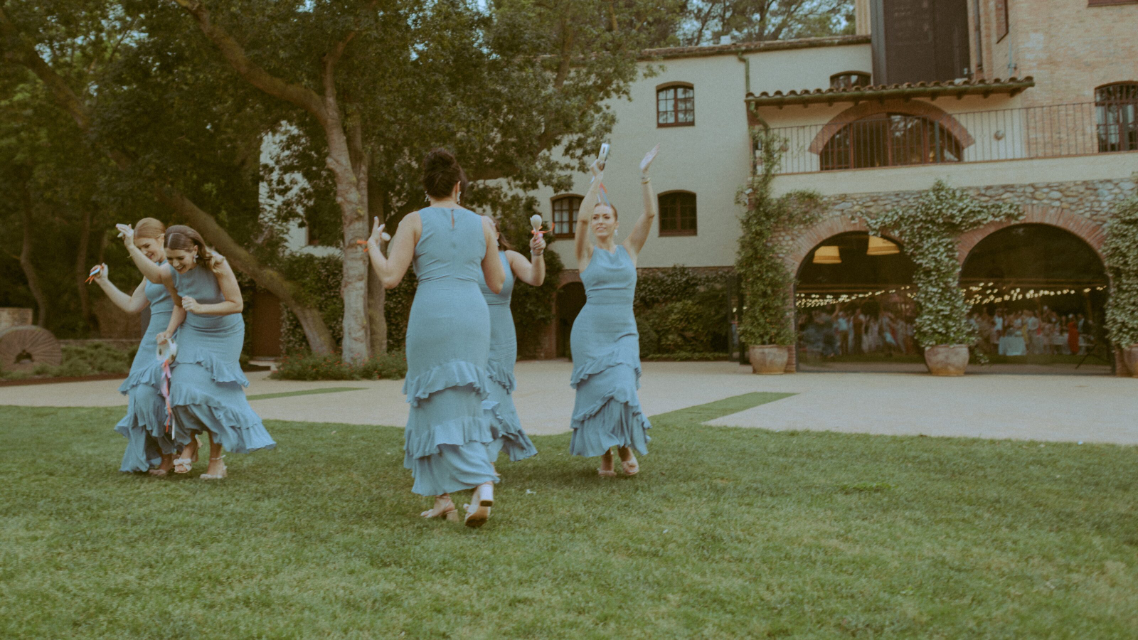 Wedding photographer in Barcelona at La Farinera with vintage wedding photographer