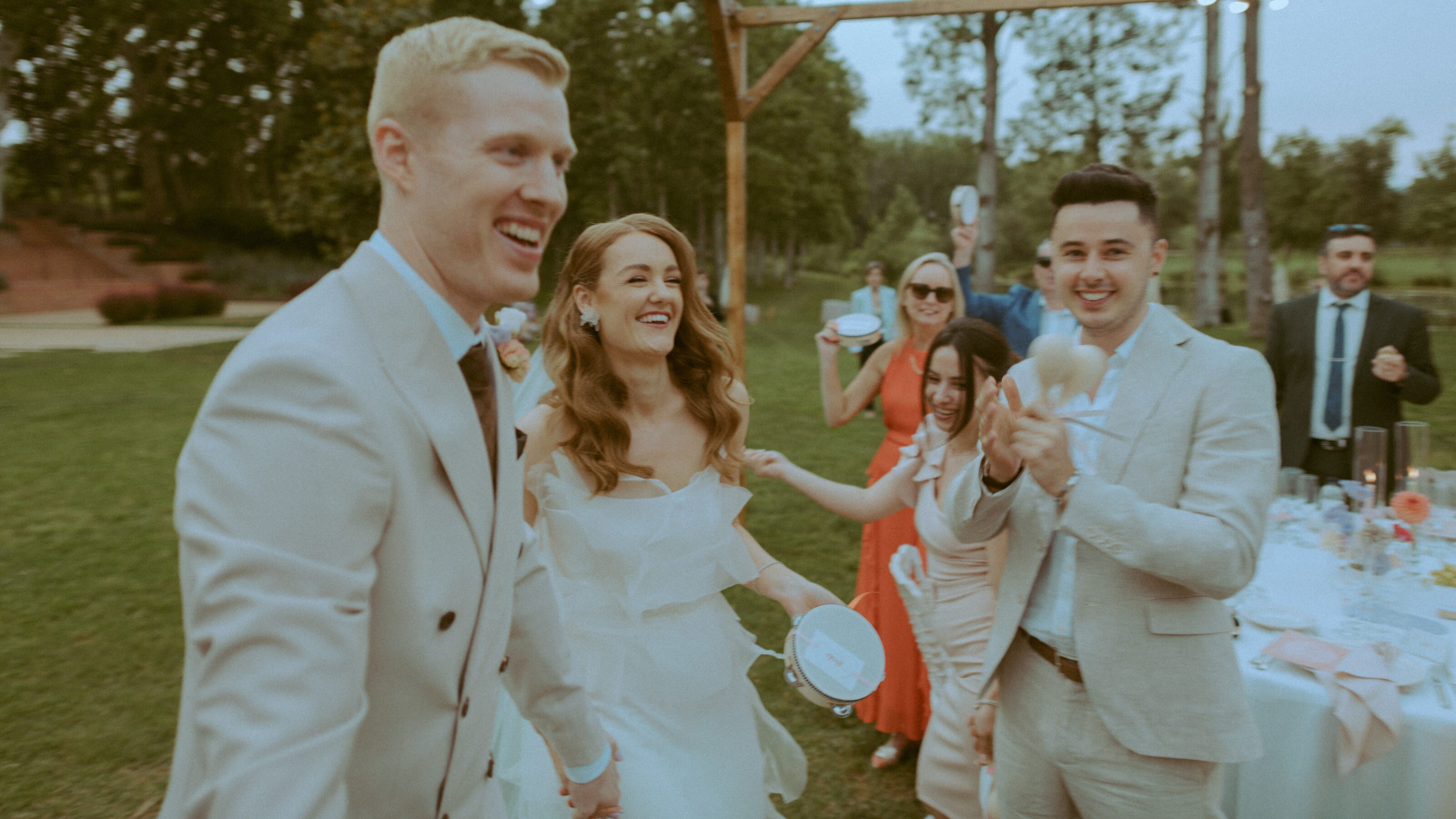 Wedding photographer in Barcelona at La Farinera with real wedding style