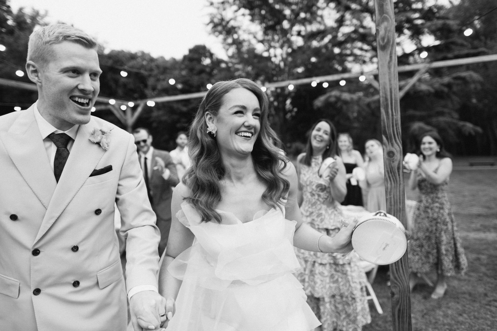 Wedding photographer in Barcelona at La Farinera with authentic photography