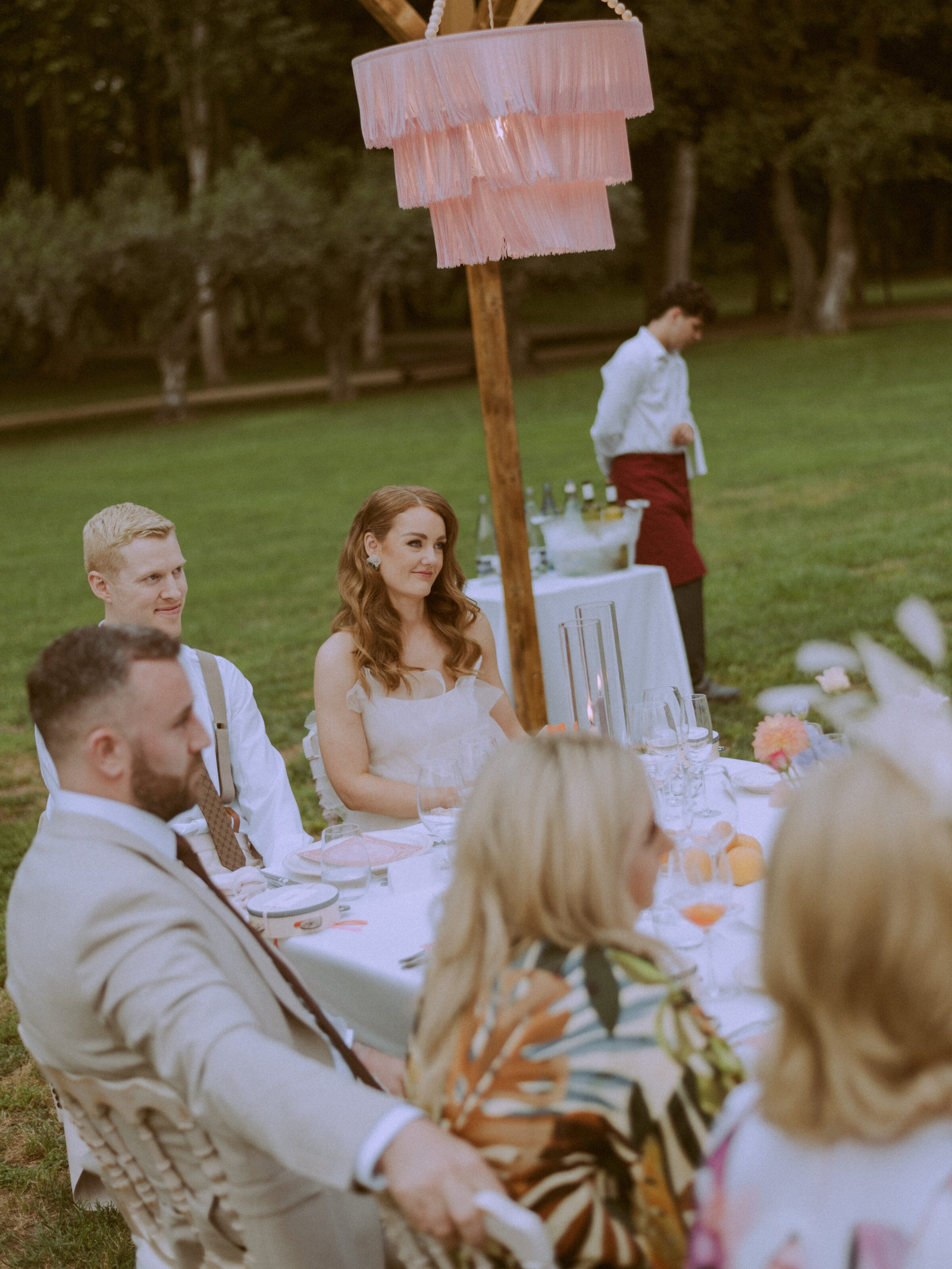 Candid wedding moments at La Farinera with real photography approach, Barcelona