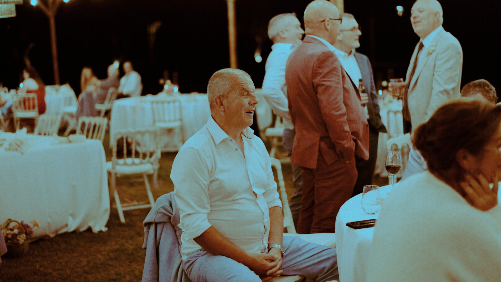 Wedding photographer in Barcelona at La Farinera with analog wedding photographer