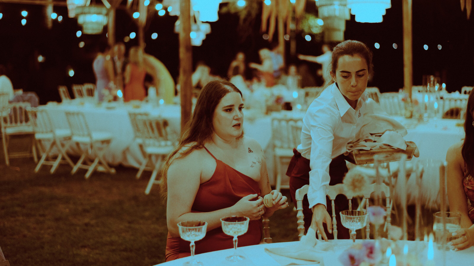 Wedding photographer in Barcelona at La Farinera with analog wedding photo