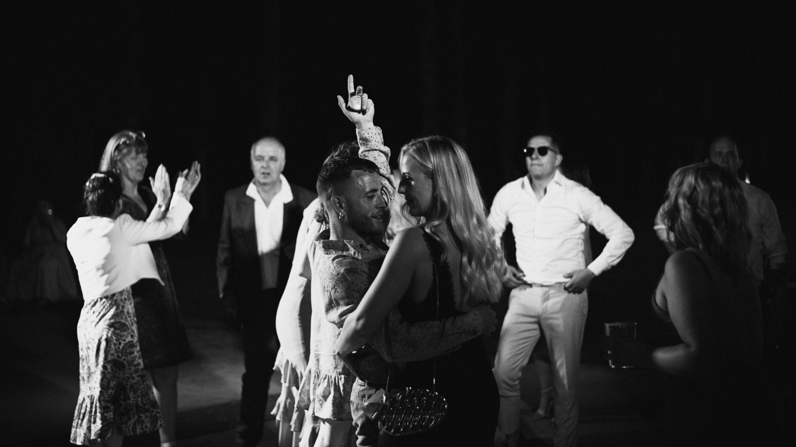 Wedding photographer in Barcelona at La Farinera with vintage wedding look