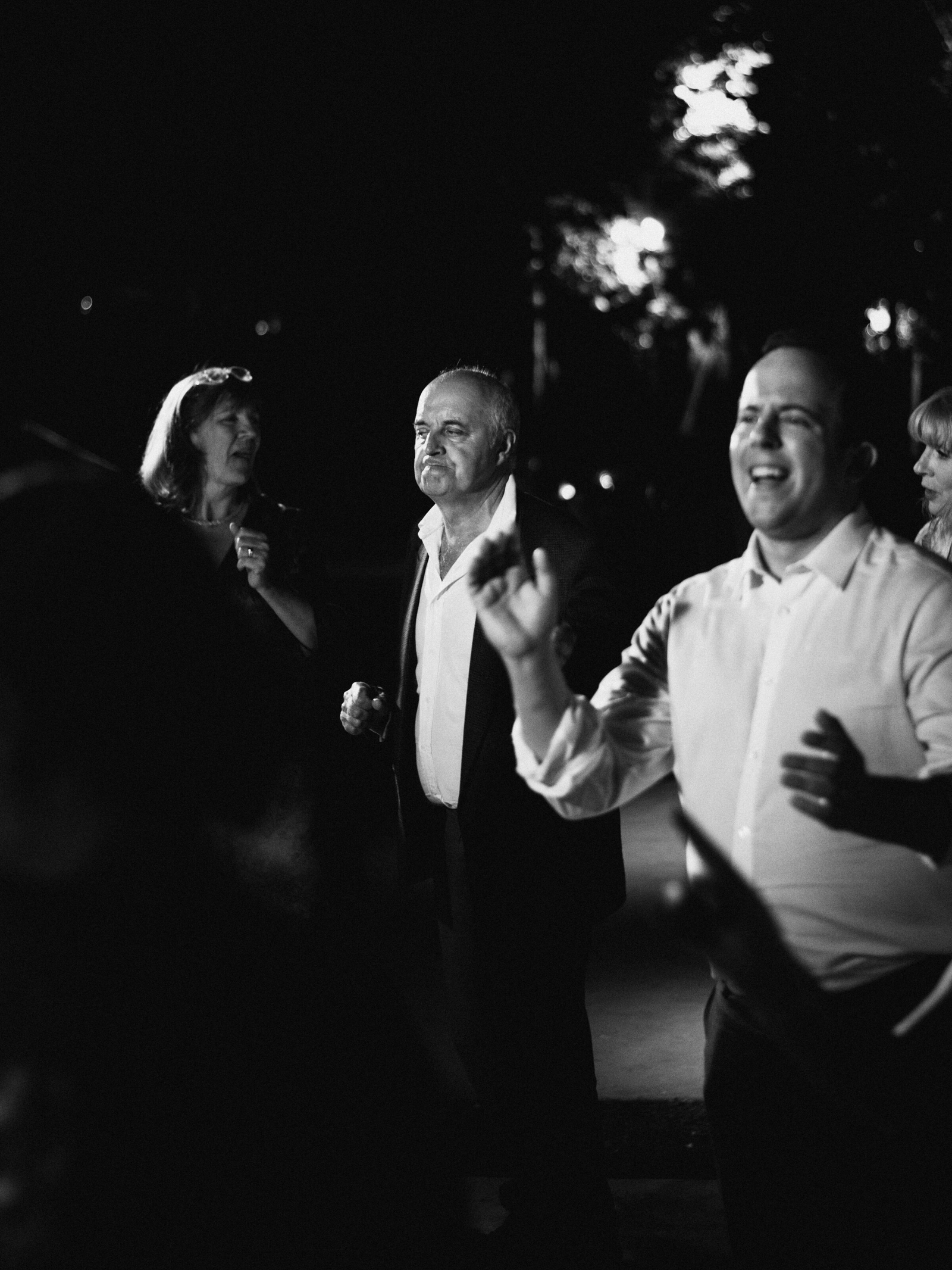 Wedding photographer in Barcelona at La Farinera with candid wedding style
