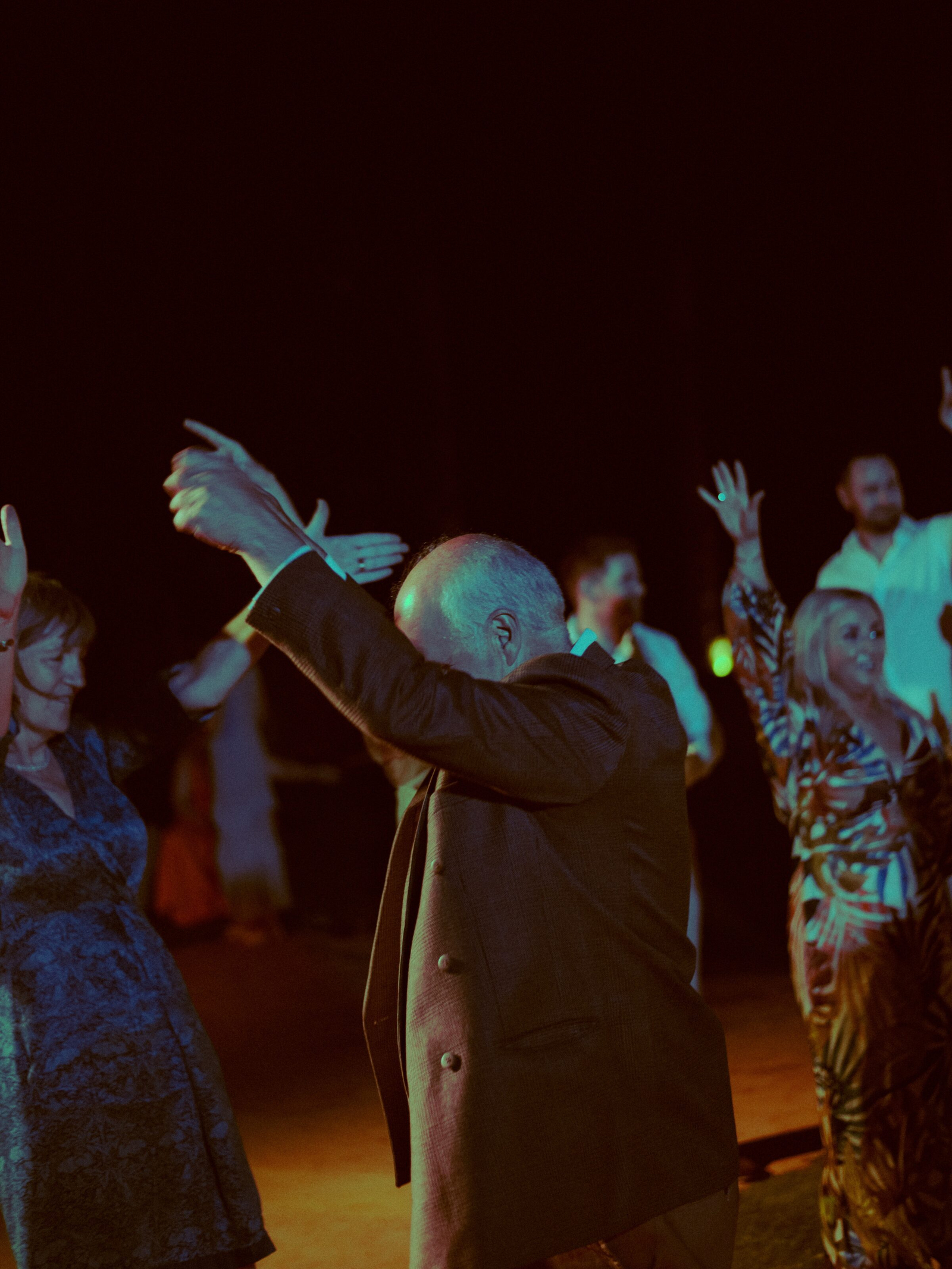 Wedding photographer in Barcelona at La Farinera with professional style