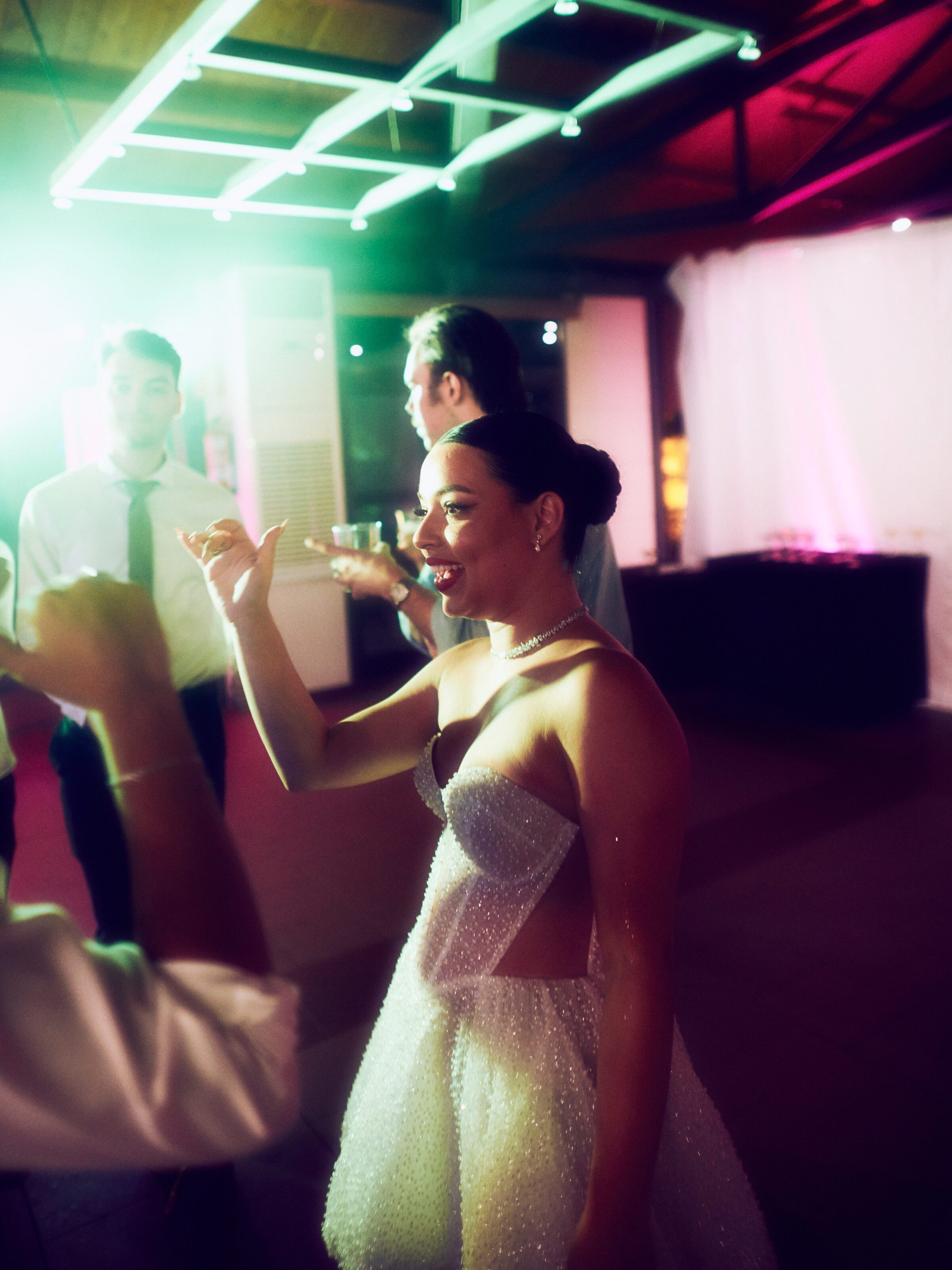 Wedding photographer Barcelona Bridal avenue