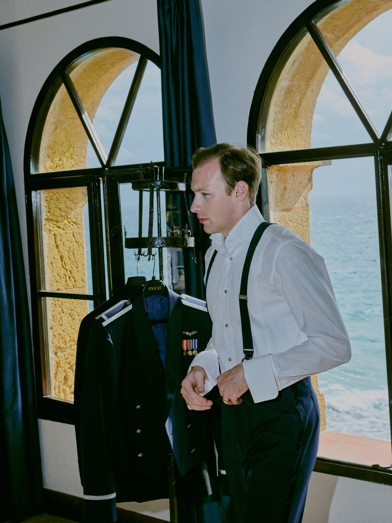 Wedding photographer Barcelona Bridal - photos with bridal dress
