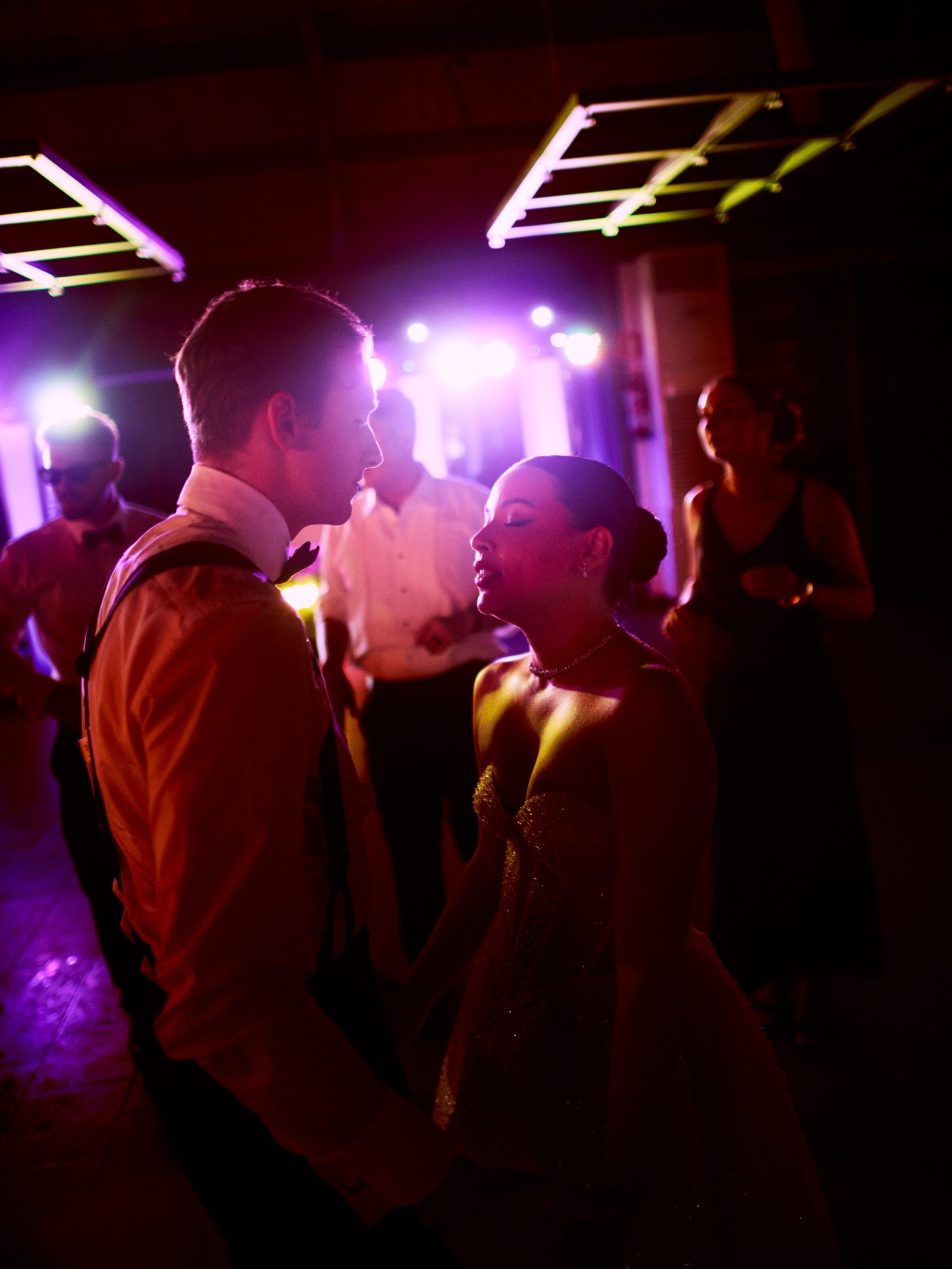 Wedding photographer Barcelona Bridal avenue