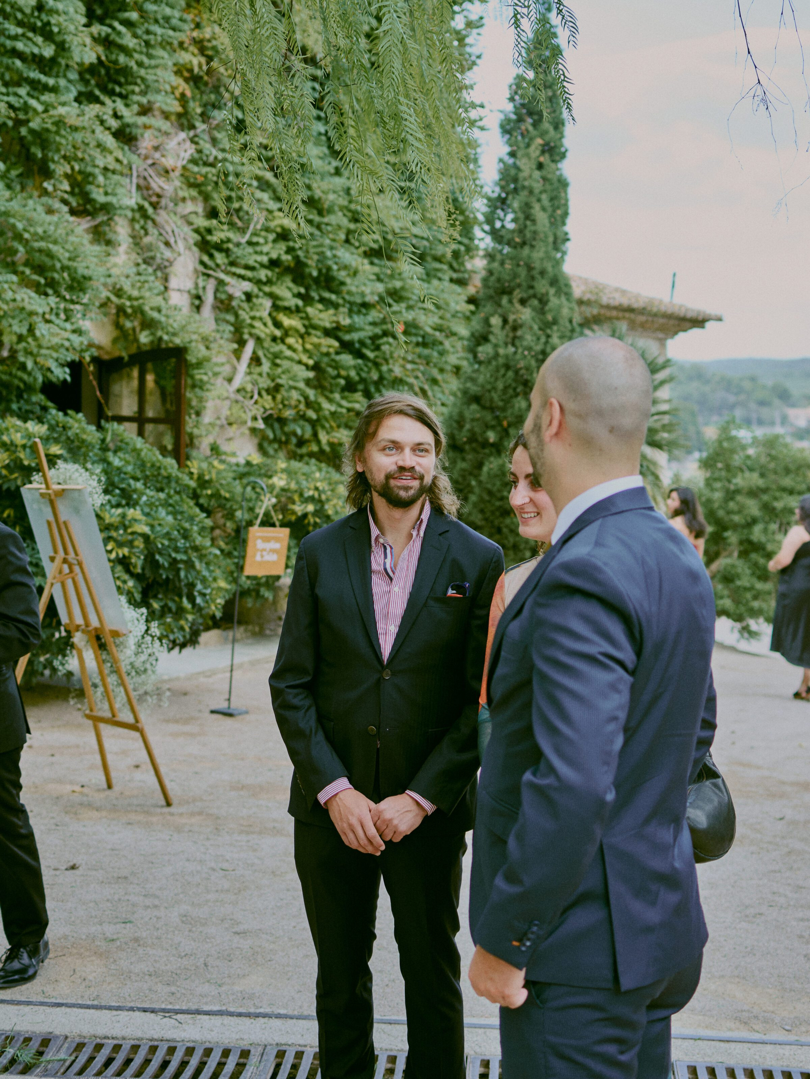 Wedding photographer Barcelona Bridal avenue