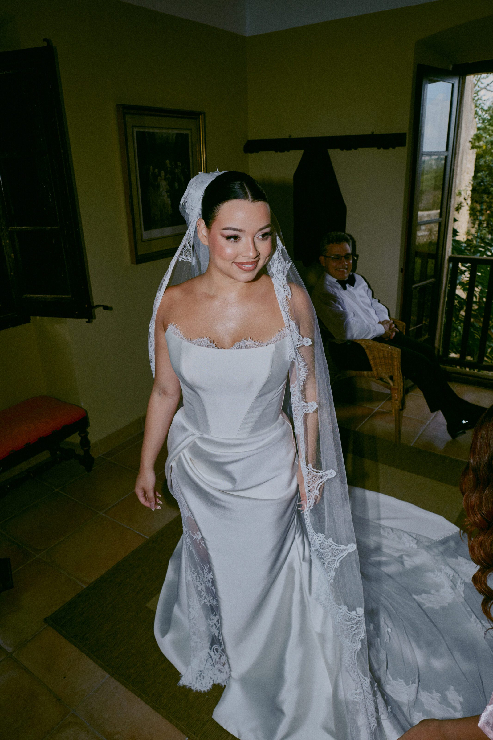 Wedding photographer Barcelona Bridal avenue