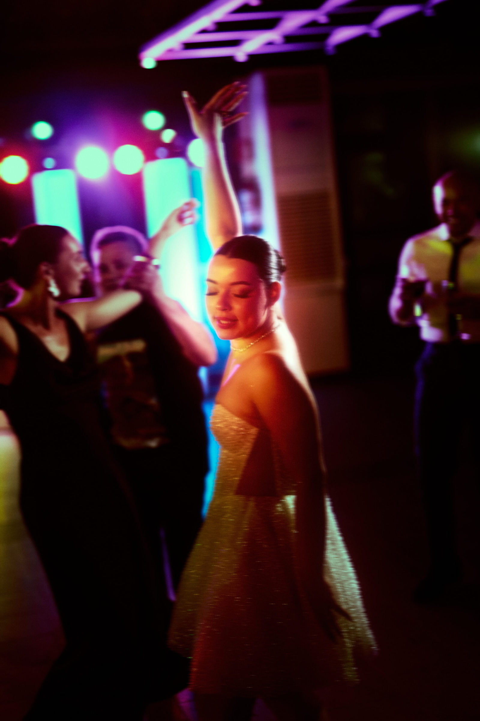 Wedding photographer Barcelona Bridal avenue