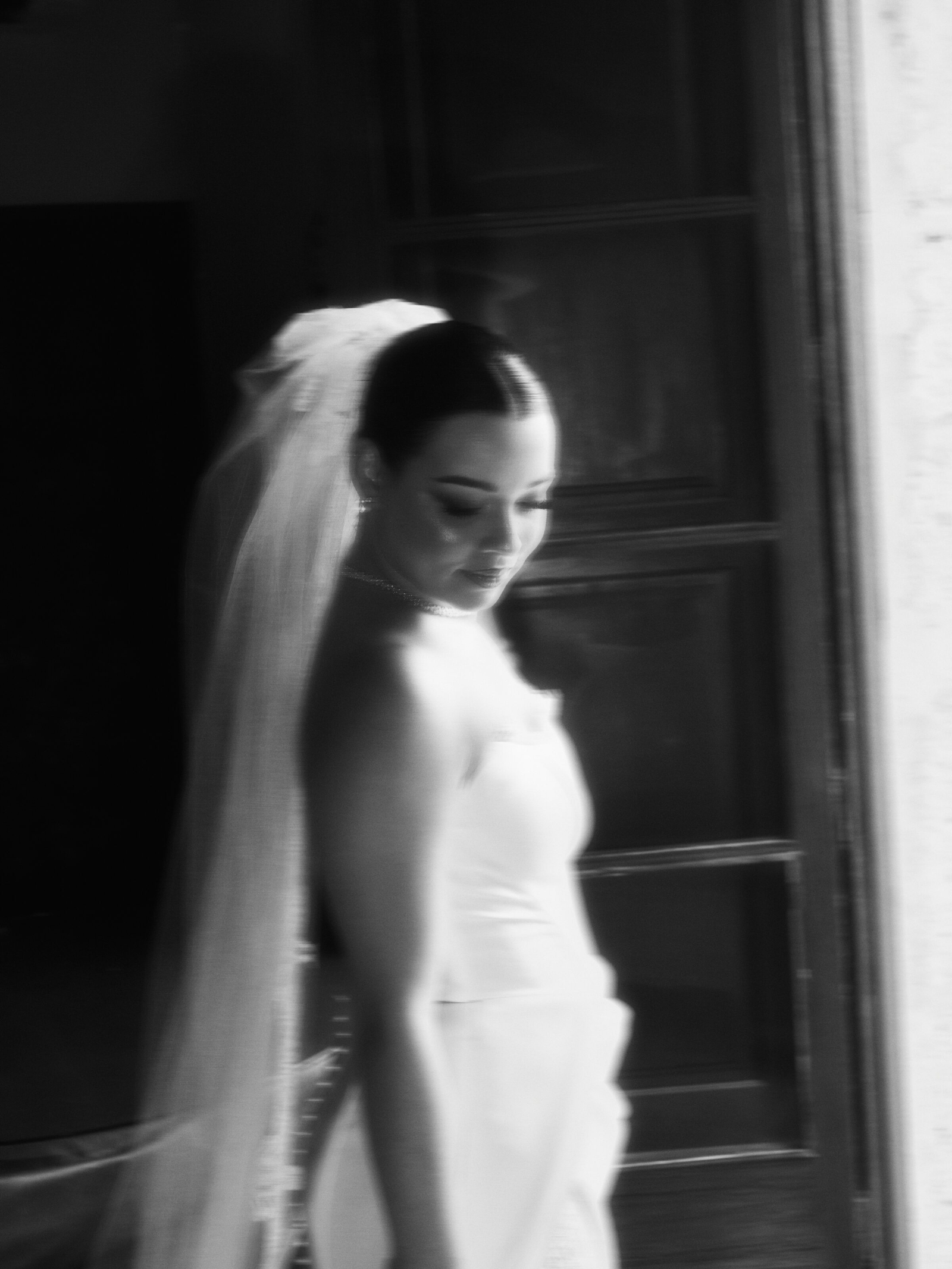 Wedding photographer Barcelona Bridal avenue