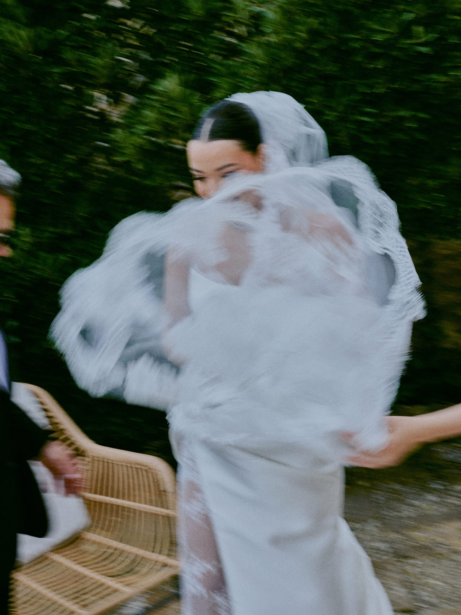 Wedding photographer Barcelona Bridal - photos with bridal dress