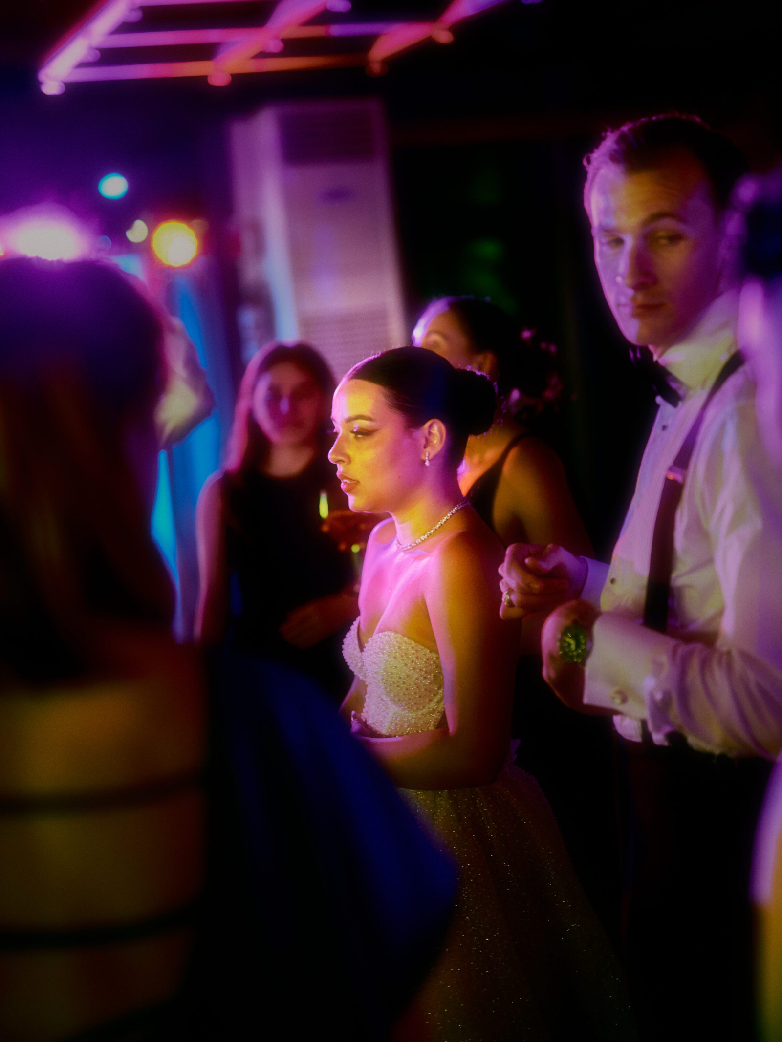 Wedding photographer Barcelona Bridal avenue