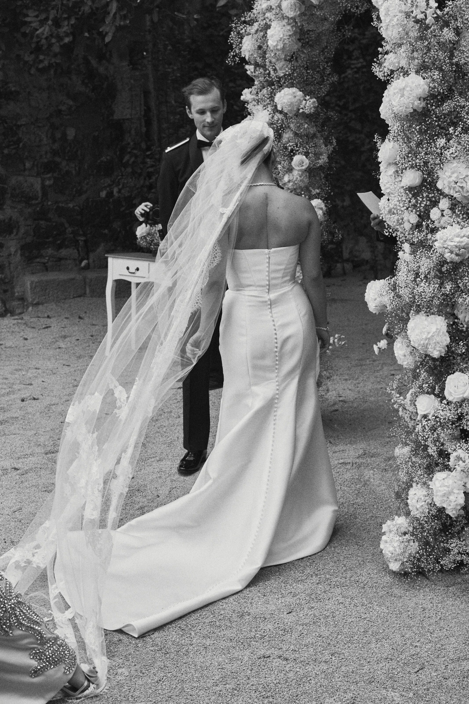 Wedding photographer Barcelona Bridal avenue