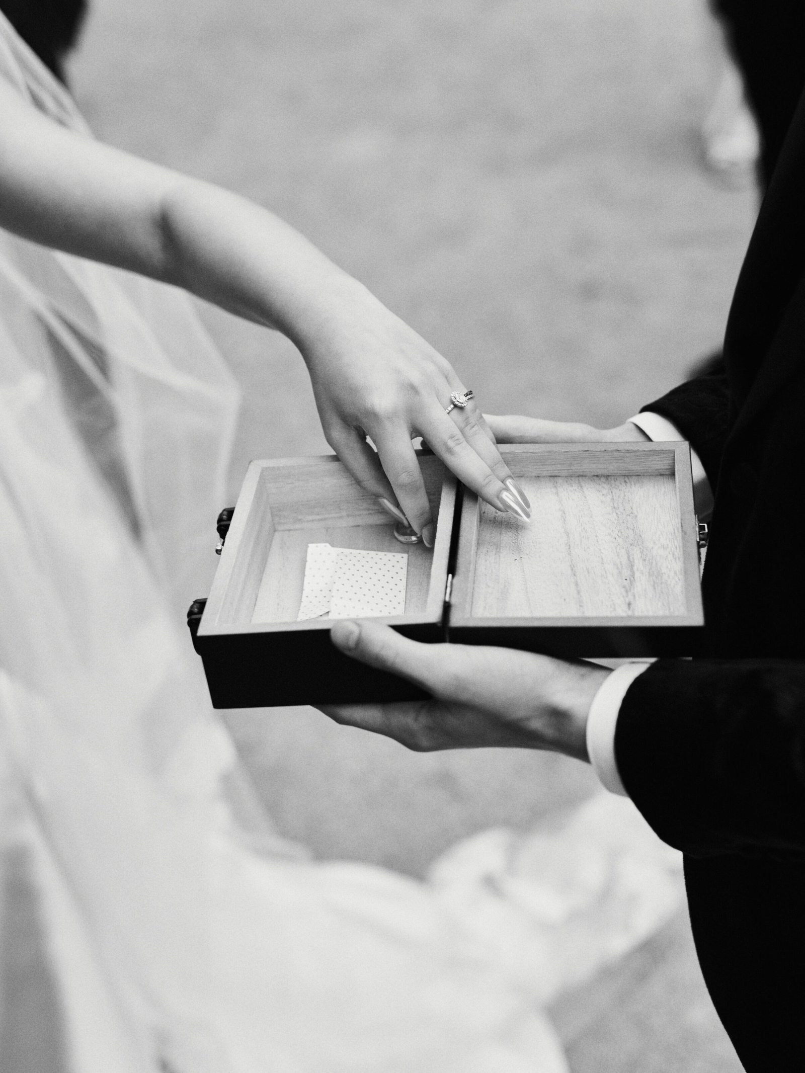 Wedding photographer Barcelona Bridal avenue