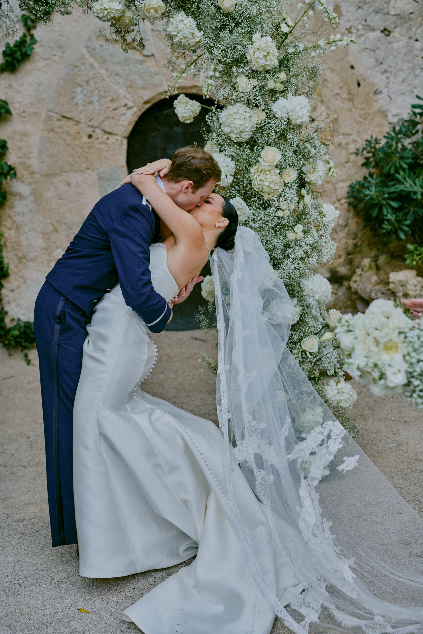Wedding photographer Barcelona Bridal avenue