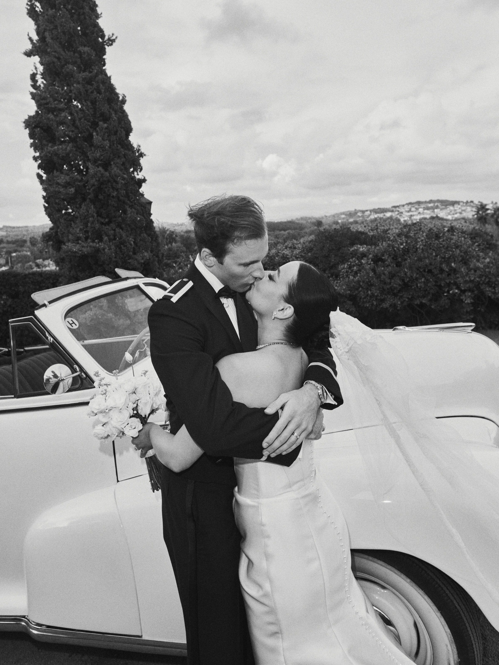 Wedding photographer Barcelona Bridal avenue