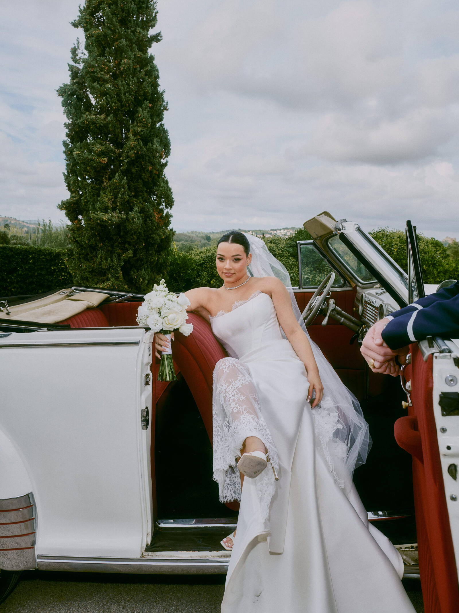 Wedding photographer Barcelona Bridal avenue