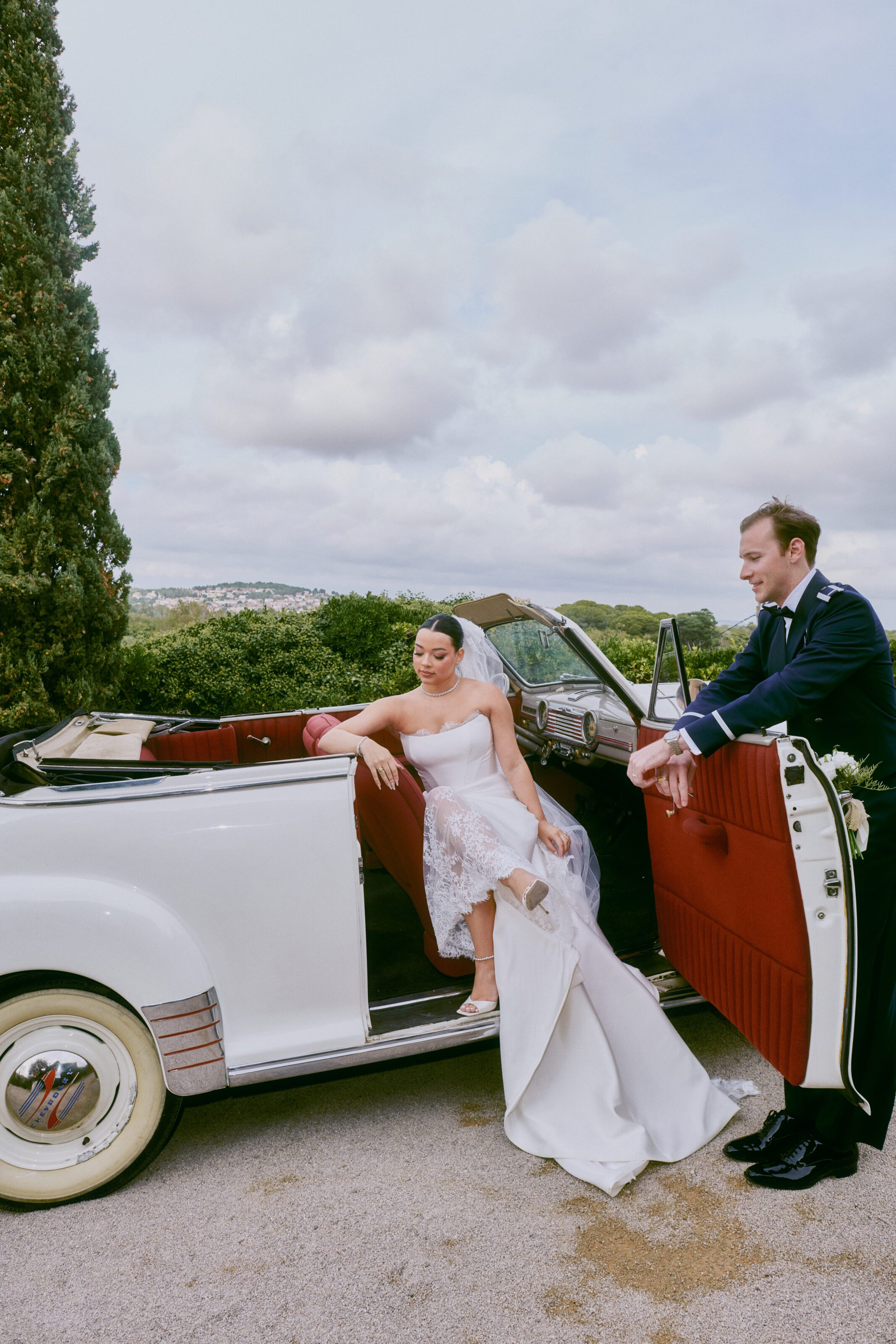 Wedding photographer Barcelona Bridal avenue