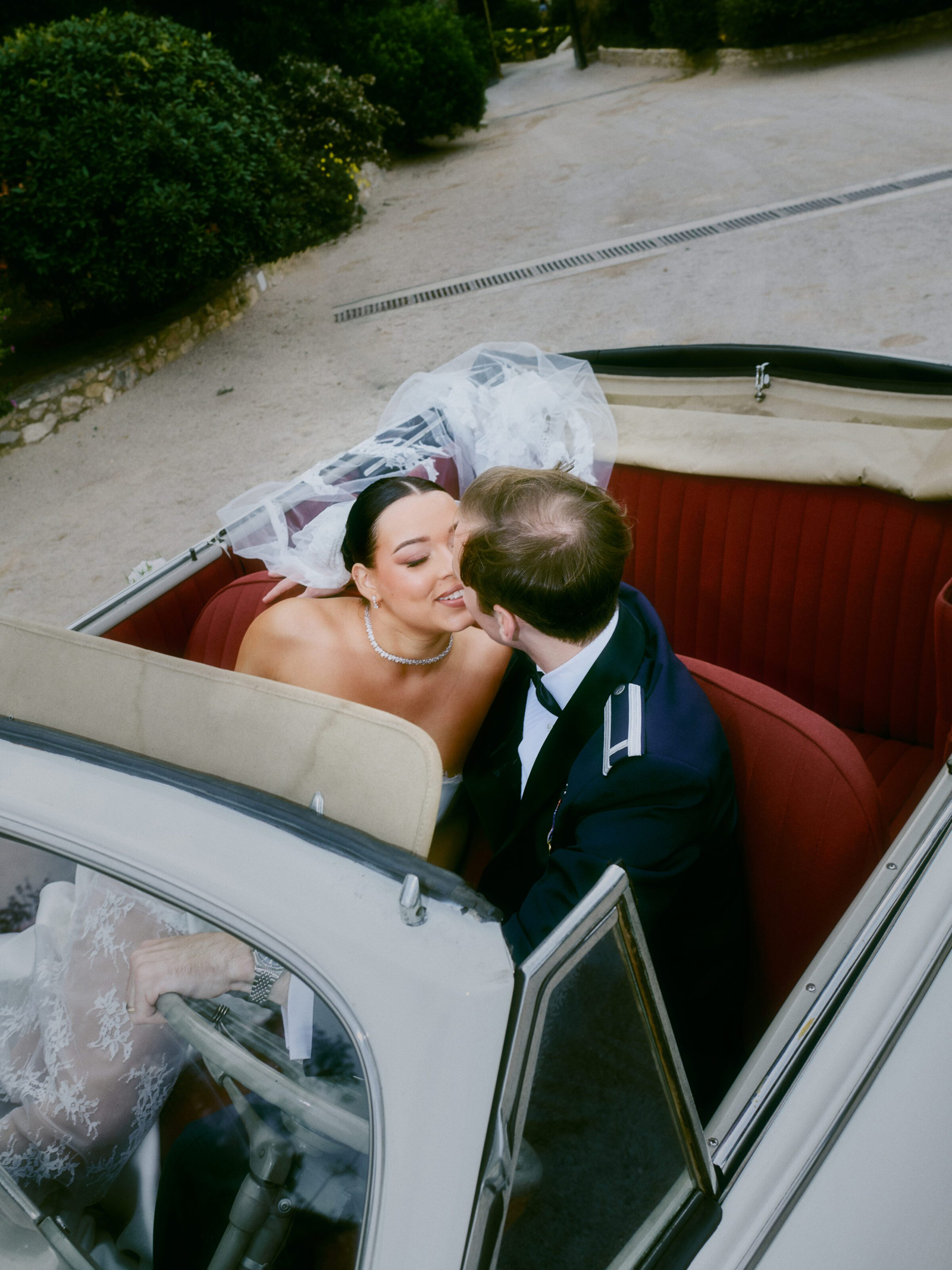 Wedding photographer Barcelona Bridal avenue
