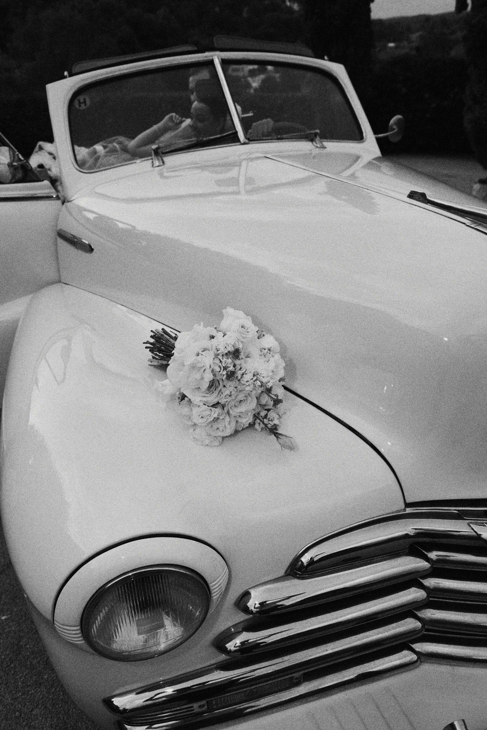 Wedding photographer Barcelona Bridal avenue