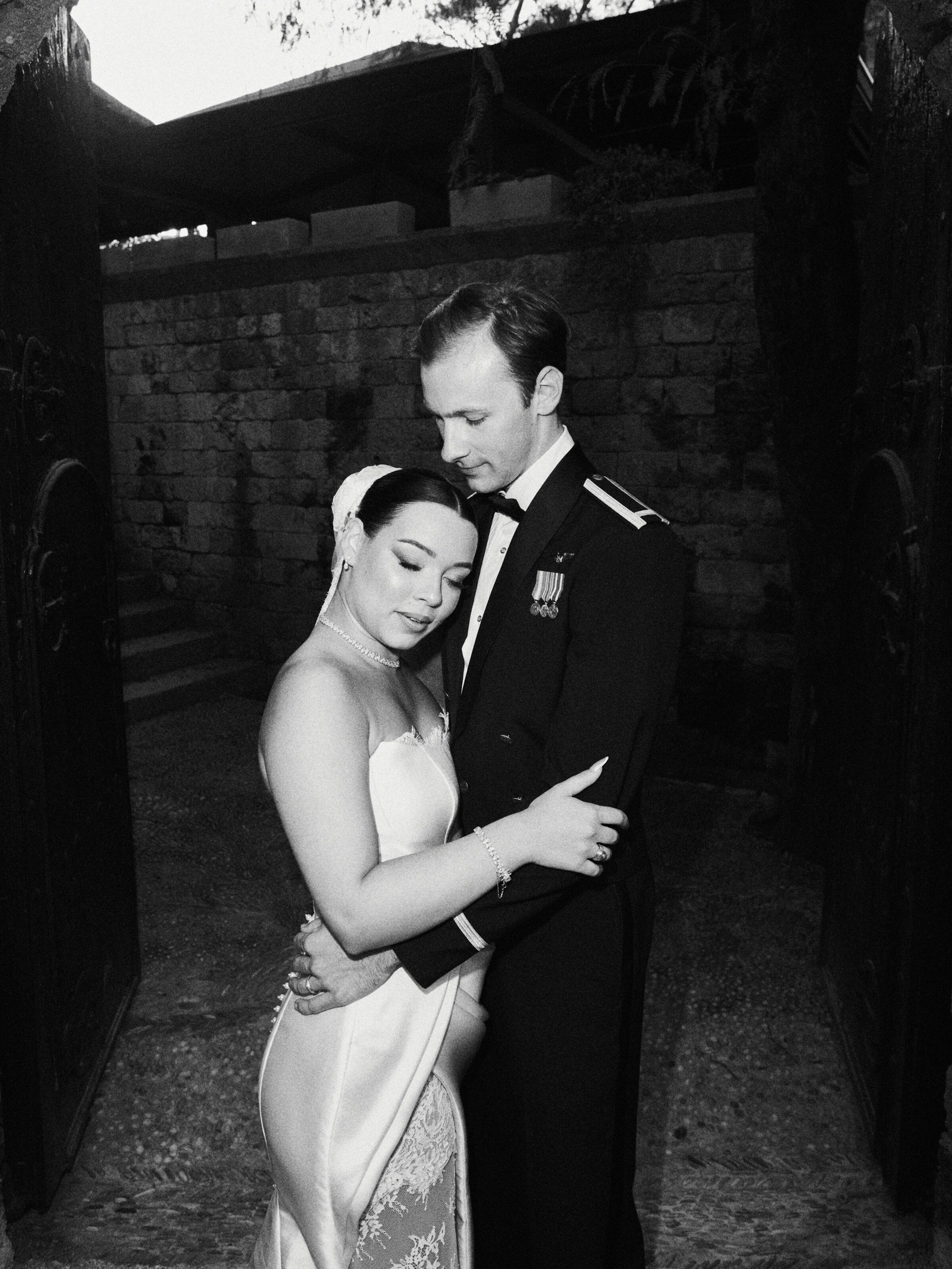 Wedding photographer Barcelona Bridal - photos with bridal dress