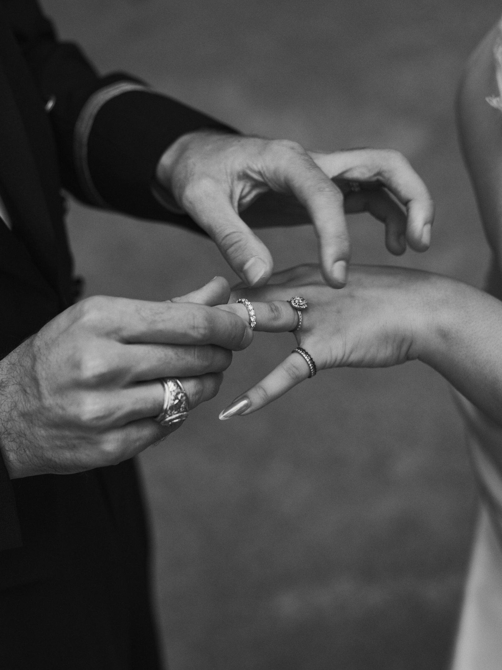 Wedding photographer Barcelona Bridal - photos with bridal dress
