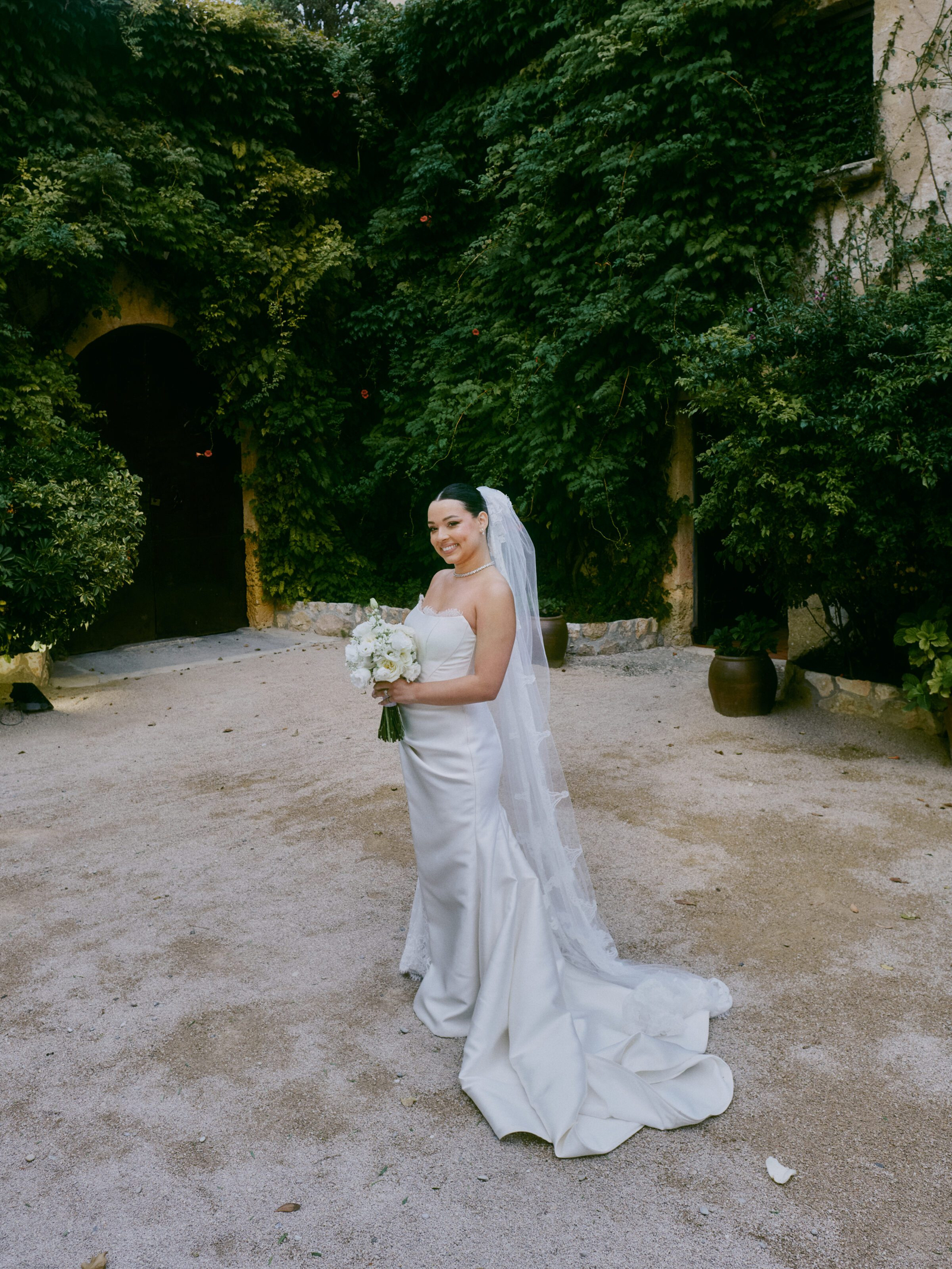 Wedding photographer Barcelona Bridal avenue