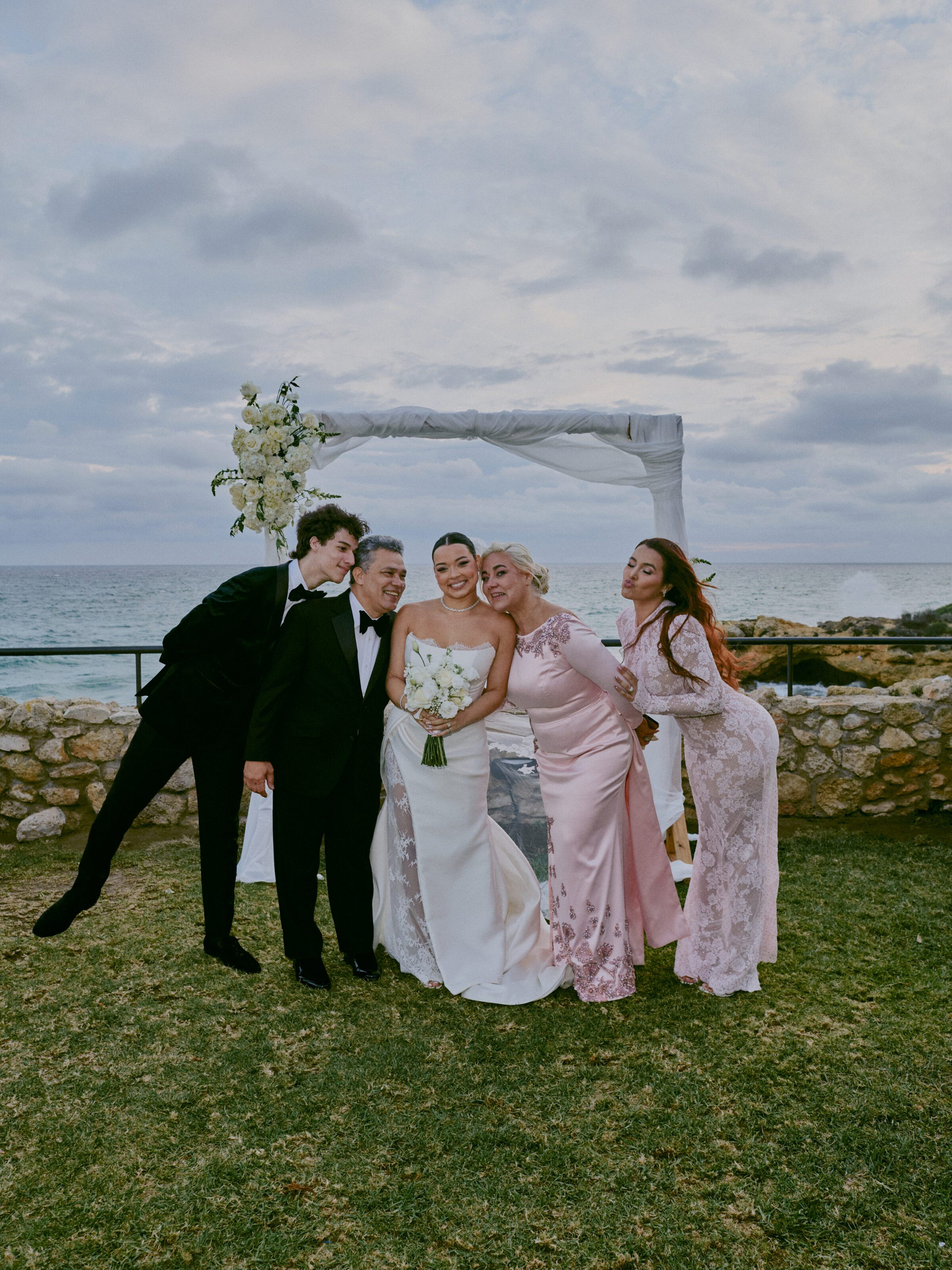 Wedding photographer Barcelona Bridal avenue