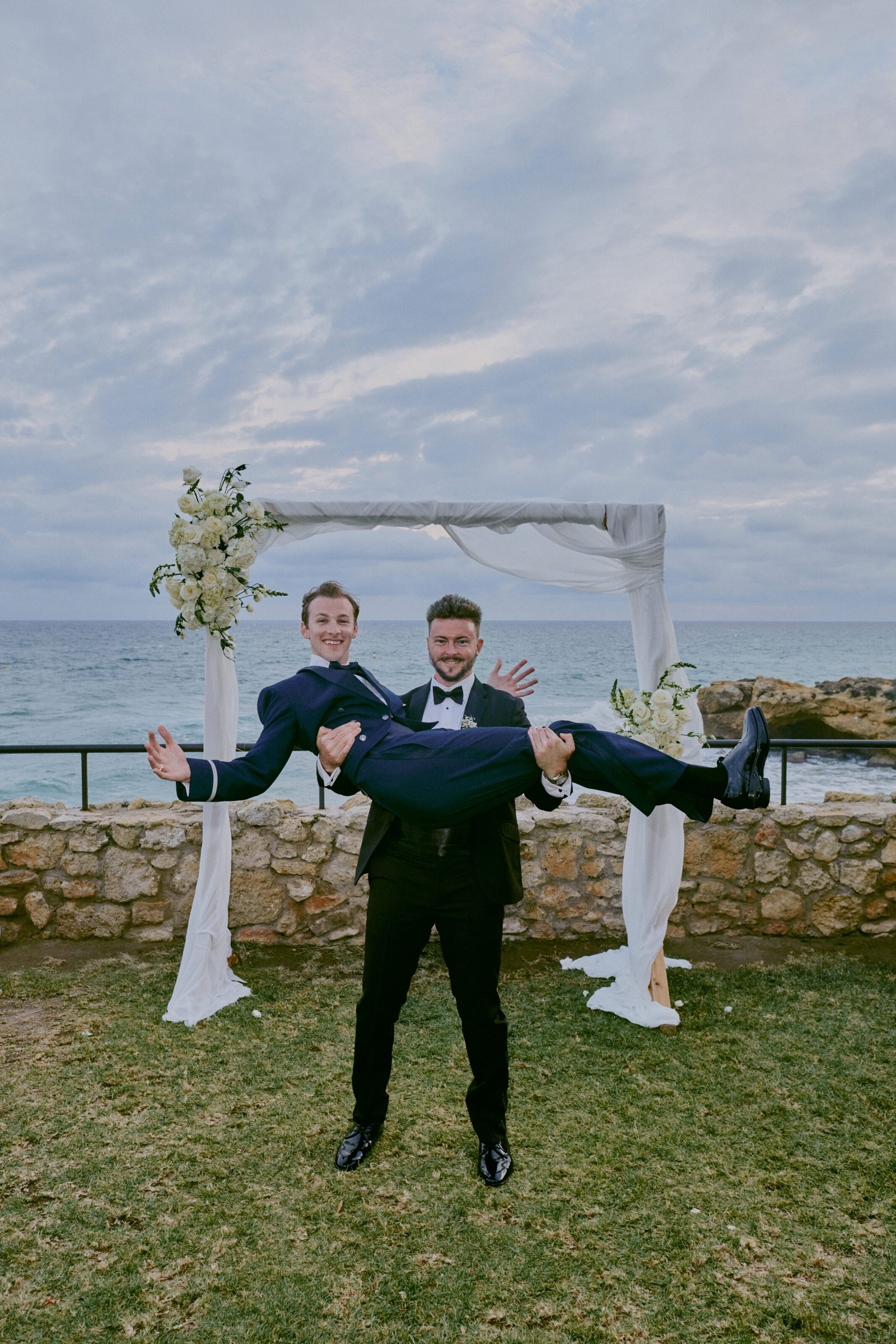 Wedding photographer Barcelona Bridal - photos with bridal dress