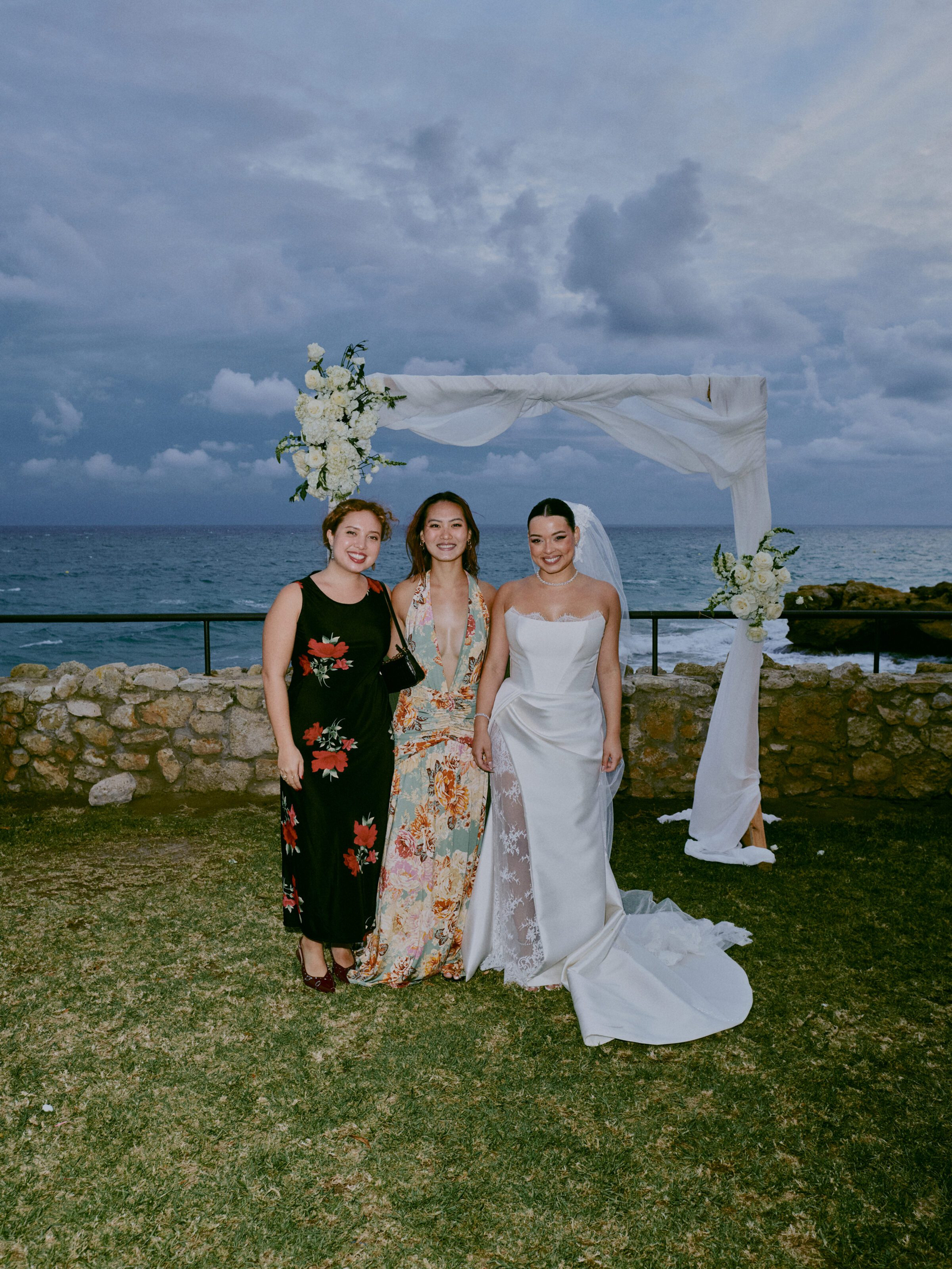 Wedding photographer Barcelona Bridal avenue