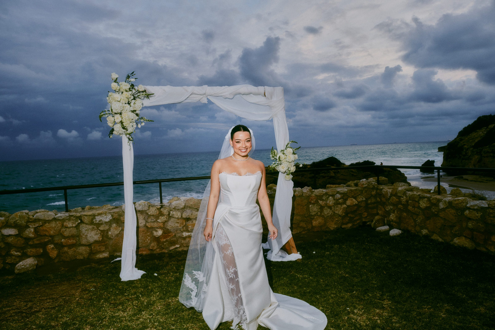 Wedding photographer Barcelona Bridal avenue
