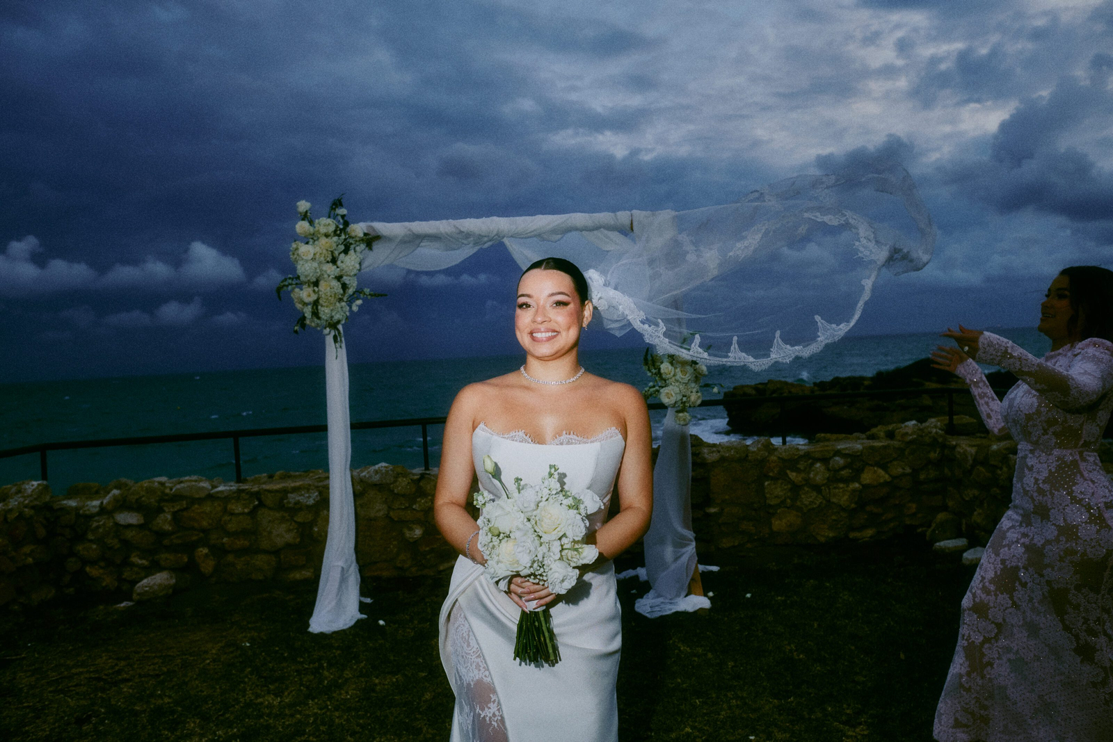 Wedding photographer Barcelona Bridal avenue