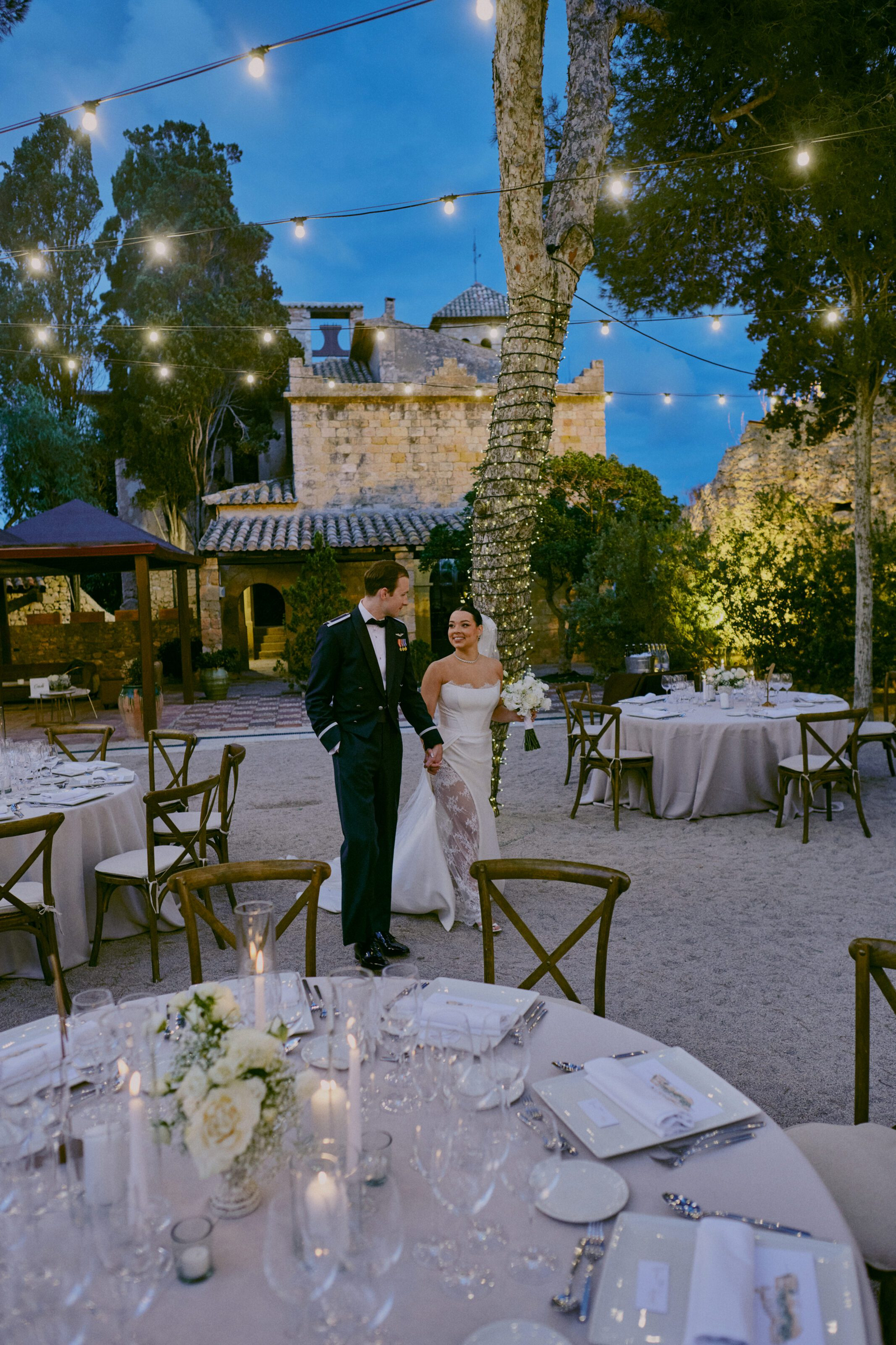 Wedding photographer Barcelona Bridal - photos with bridal dress